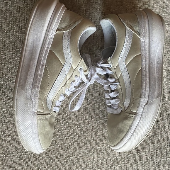 Cream colored Vans - Picture 5 of 8